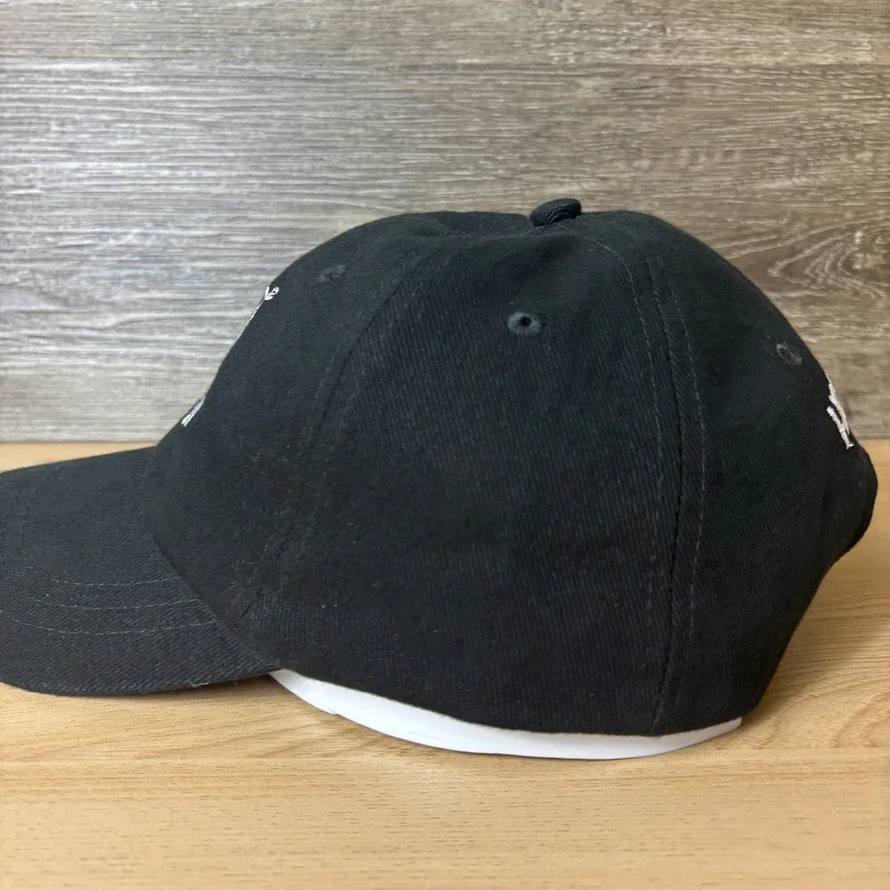 outdoor cap Company good used